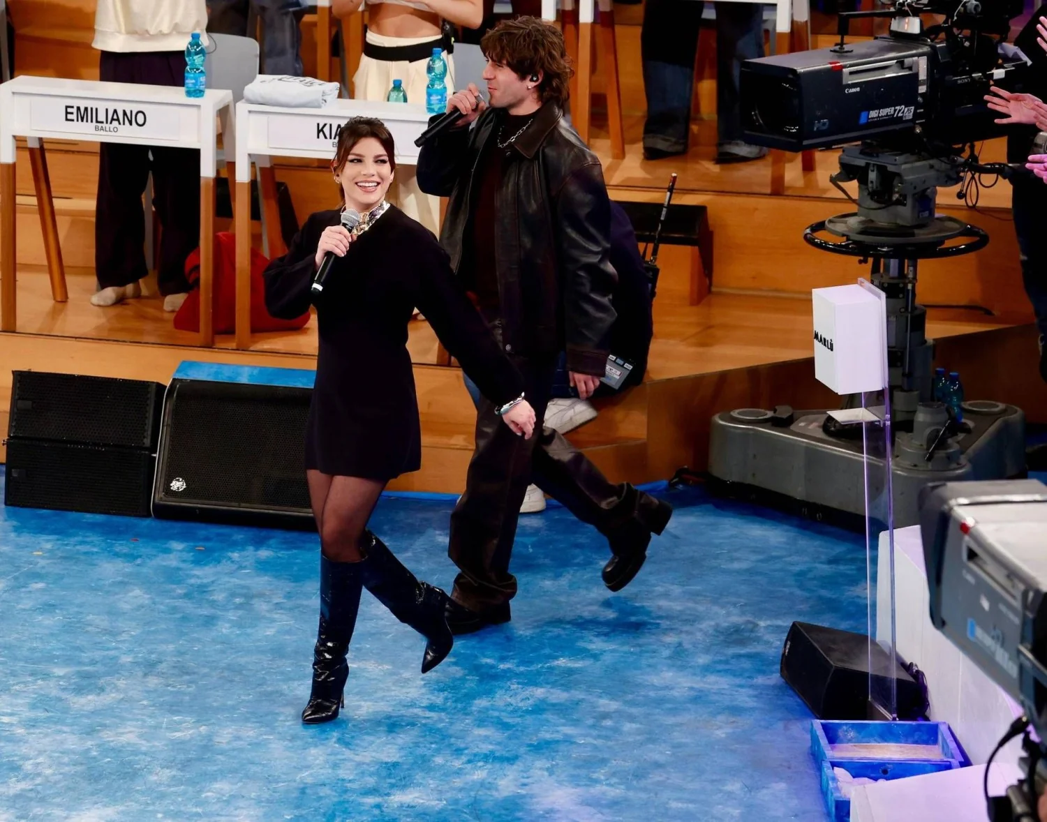 Amici (8 de março): Emma e Rkomi são os convidados musicais — quem vai garantir a vaga para o serale?