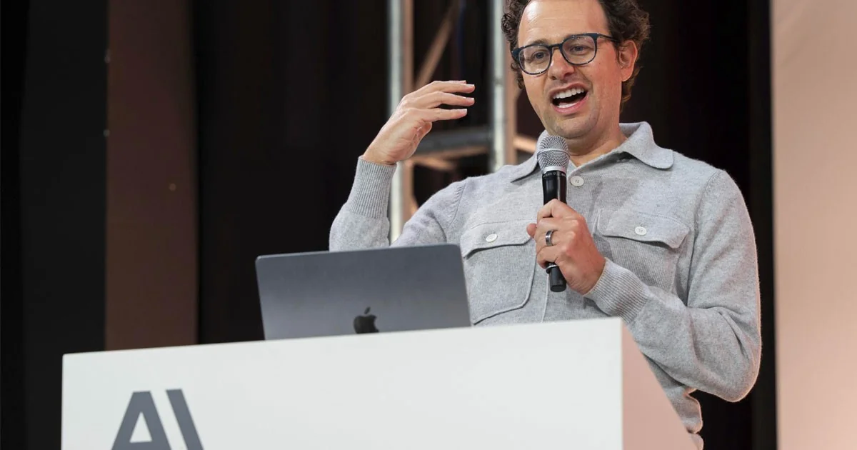 Anthropic cresce após disputa com o Pentágono: por que o Claude Cowork supera o ChatGPT