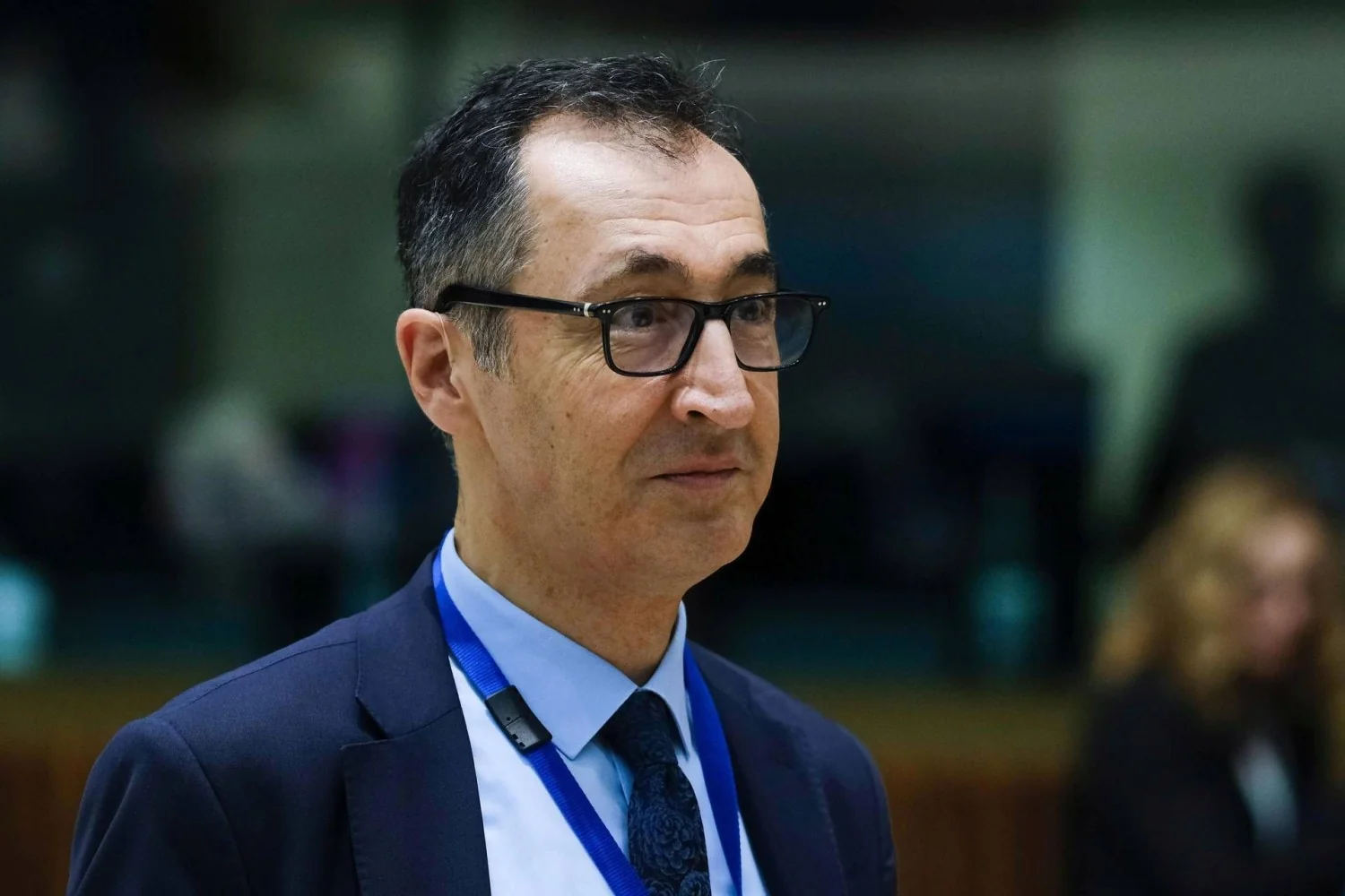 Verdes à frente na corrida de Baden-Württemberg: Özdemir lidera por margem estreita, projeções apontam