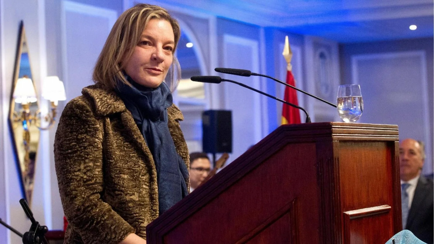 Espanha revoga formalmente a embaixadora em Israel após crise diplomática pelo reconhecimento da Palestina