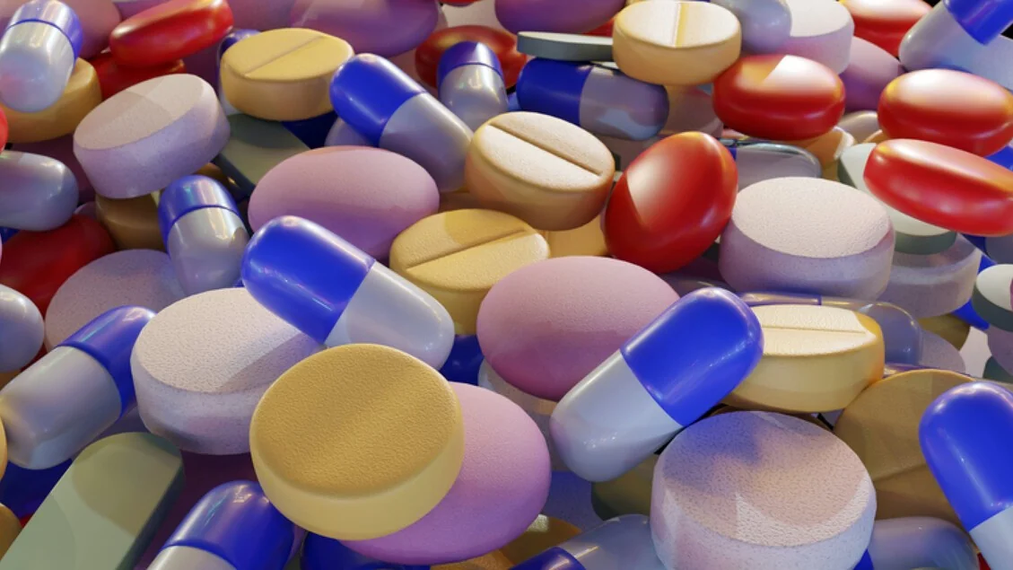 Como a IA Está Remodelando a Pesquisa de Medicamentos: 6 em 10 Empresas Já Usam