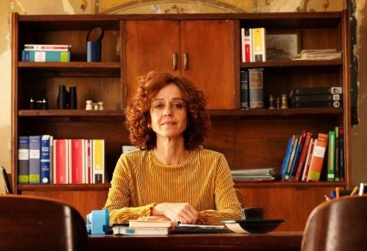 Imma Tataranni domina a noite de domingo com 24,1% de audiência: o eco cultural de um fenômeno televisivo