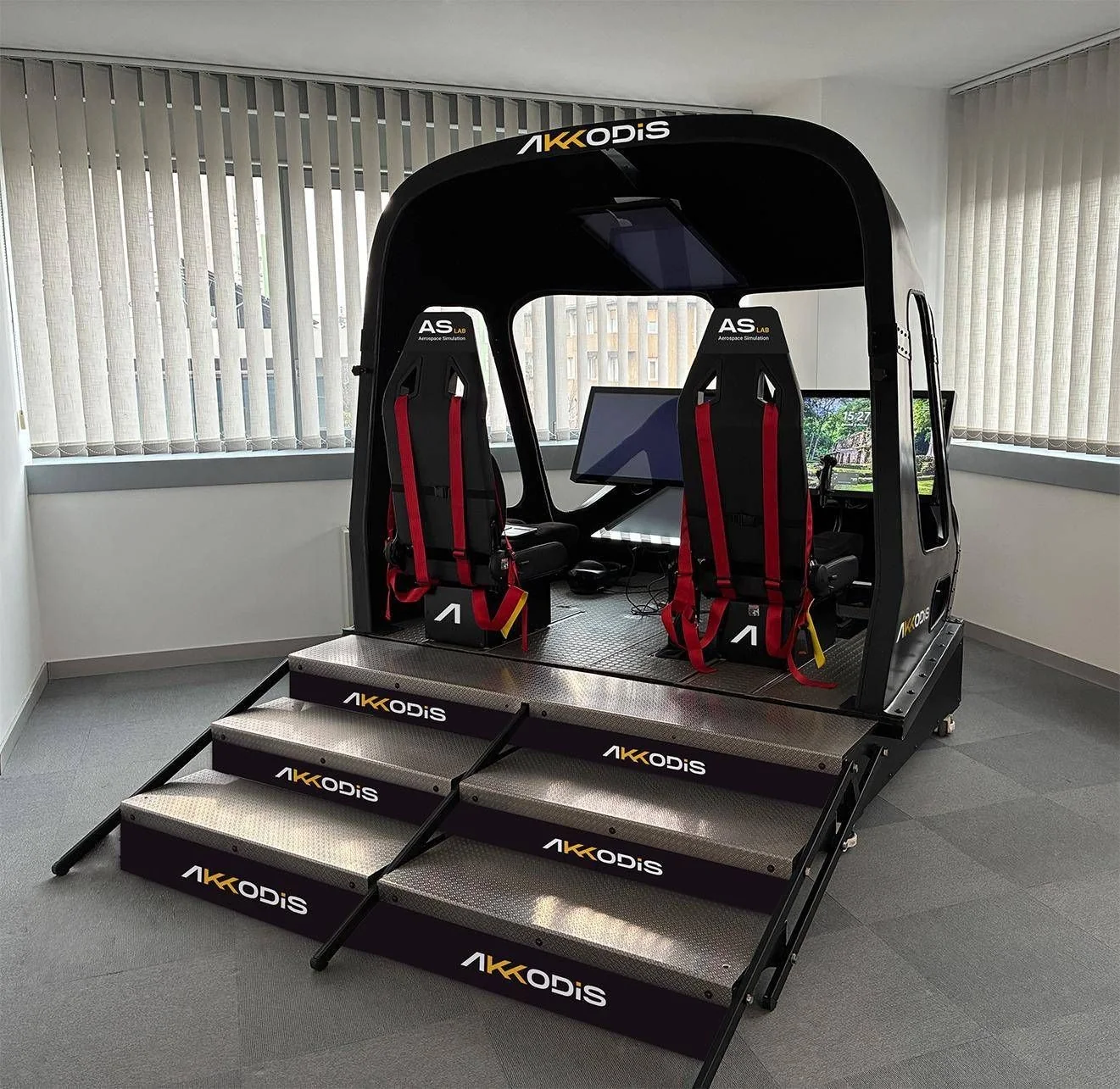 ISCRA: como um braço robótico vai revolucionar o simulador de voo e reduzir custos de treinamento