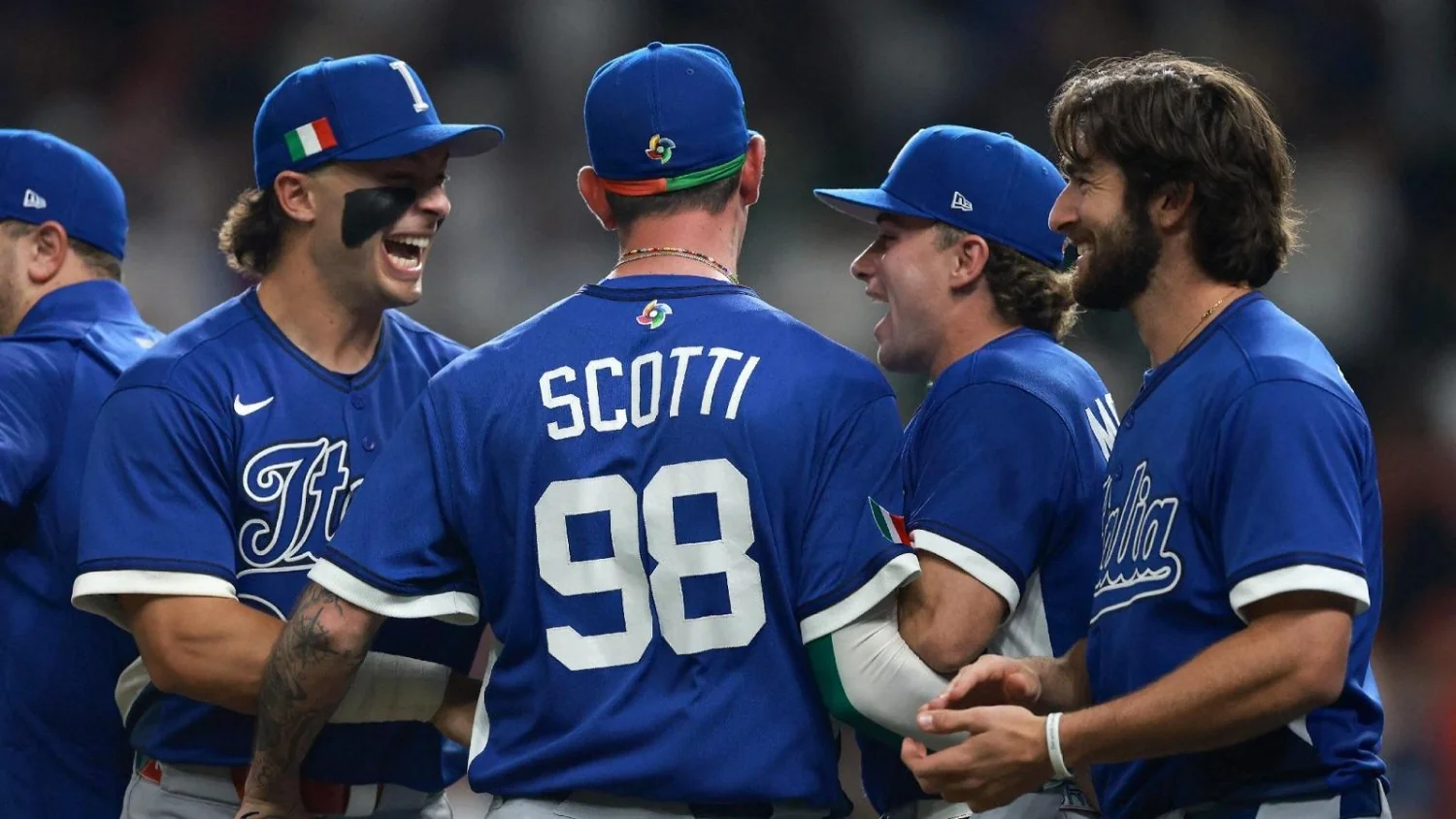 Itália faz história no baseball: Azzurri vencem os EUA por 8-6 em Houston