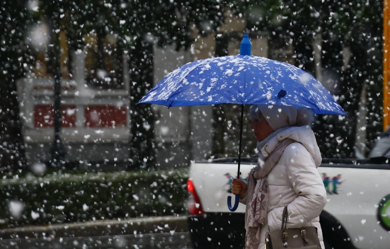 Virada fria na Itália: fim da primavera antecipada, volta de chuva e neve no fim de semana