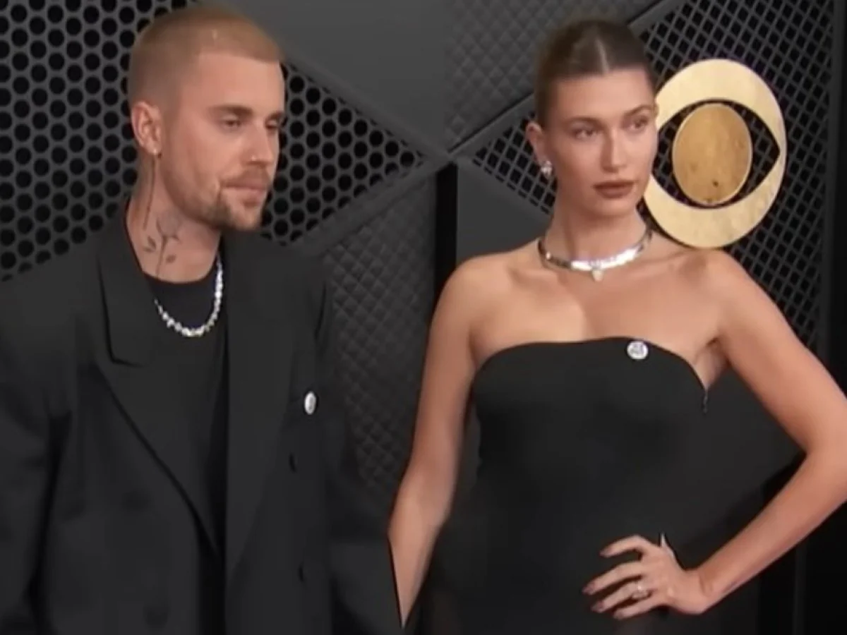 Justin Bieber arremessa garrafa de água contra paparazzi após jantar em West Hollywood