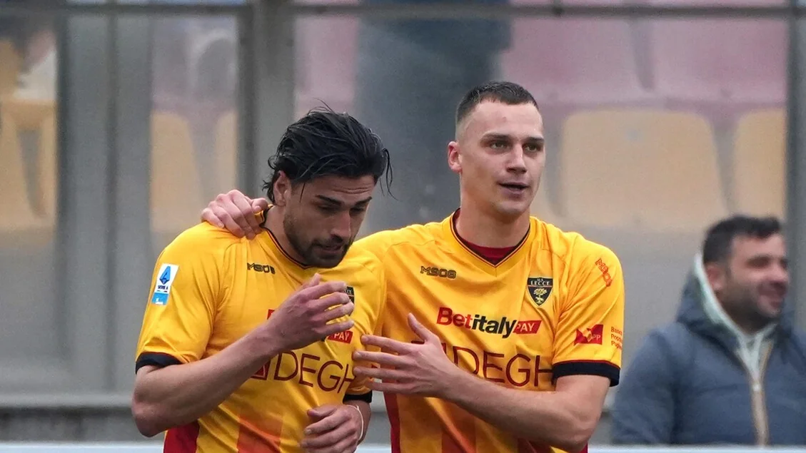 Lecce e Verona ganham partidas decisivas na luta contra o rebaixamento; Fiorentina e Parma empatam sem gols