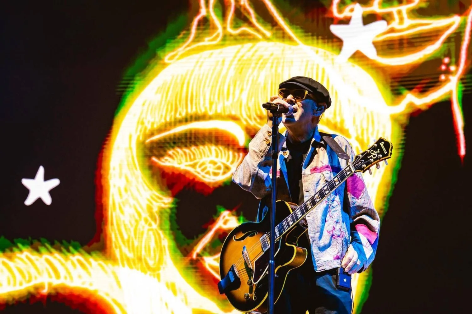 Luca Carboni no Palaeur de Roma: emoção, surpresas e um roteiro musical entre gerações