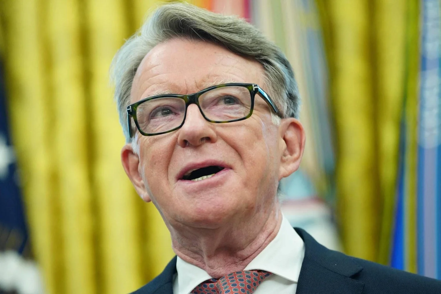 Mensagens de Mandelson podem desencadear novas demissões no Reino Unido após escândalo Epstein