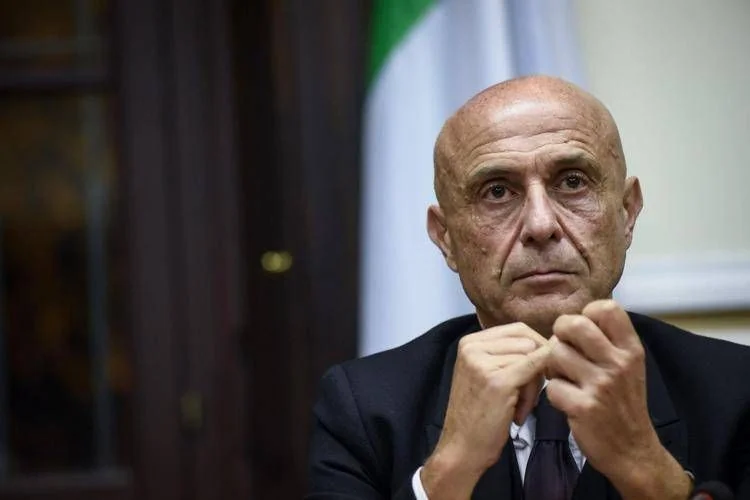 Minniti alerta sobre risco de ataques terroristas: Itália precisa agir 'como sistema Paese'