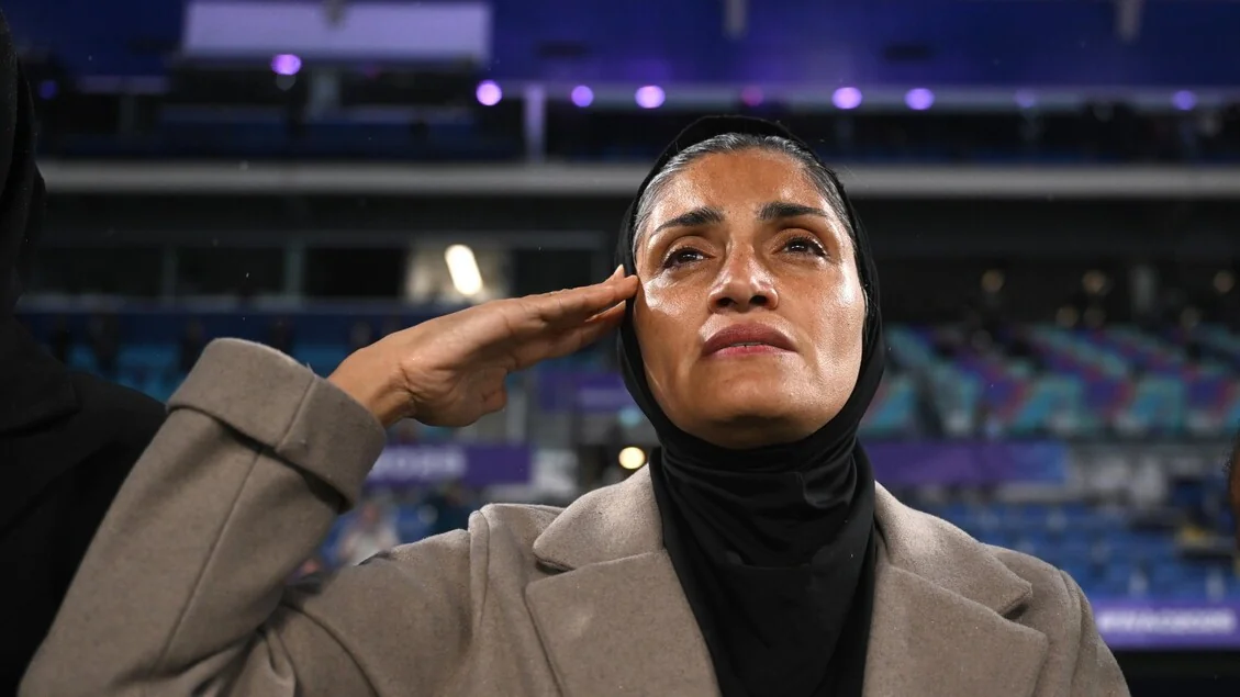 Reza Pahlavi pede à Austrália proteção às jogadoras iranianas após recusa ao hino