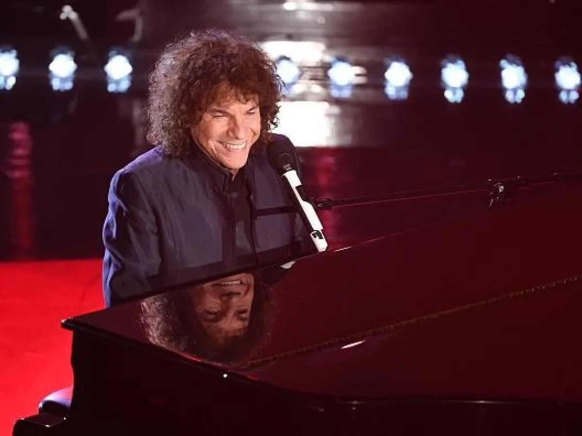 Riccardo Cocciante e o testamento musical: 'Ho venti anni con te' entre Quasimodo e a libertação da voz