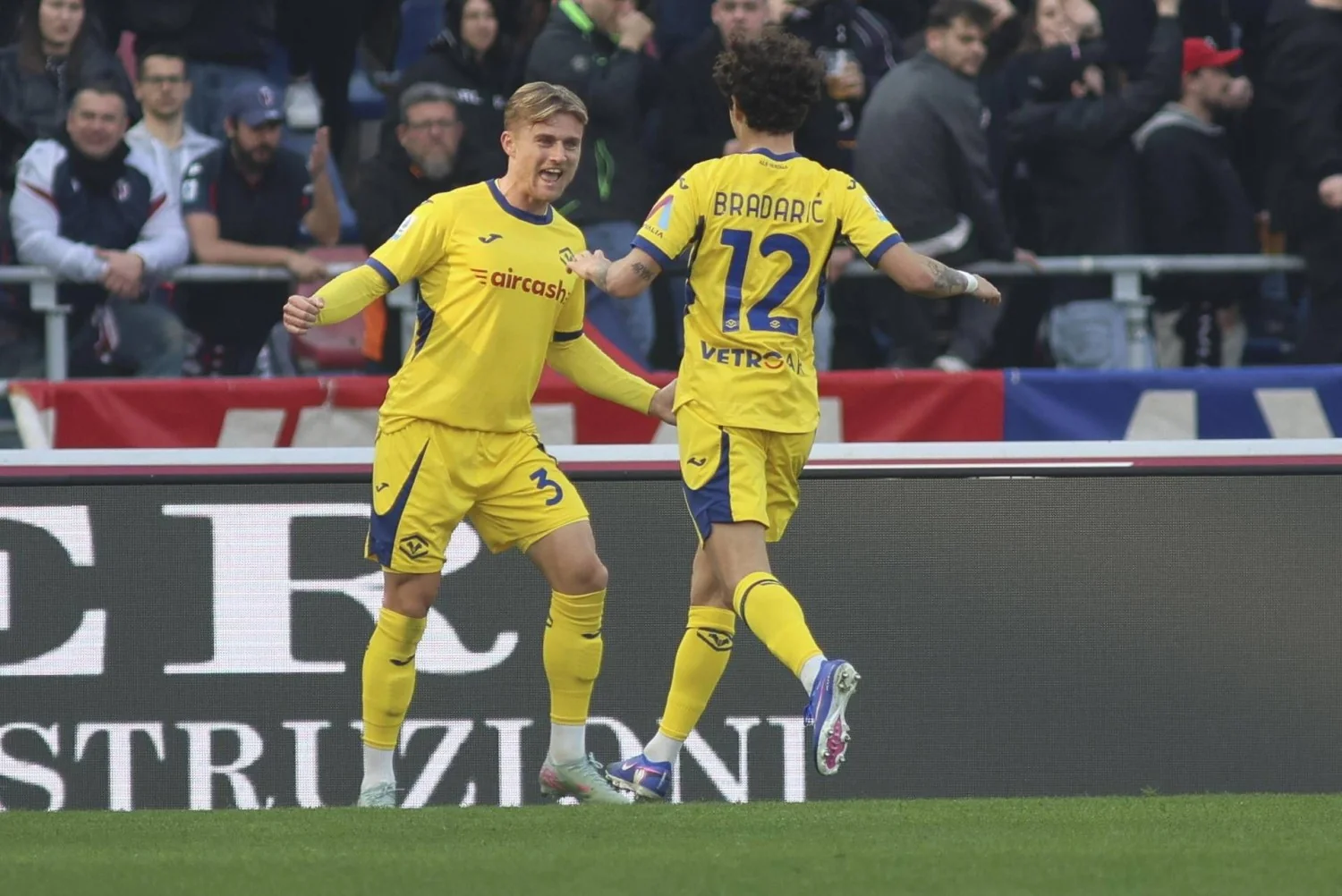 Serie A: Verona vence o Bologna por 2-1 e respira na luta contra o rebaixamento; Fiorentina e Parma empatam sem gols