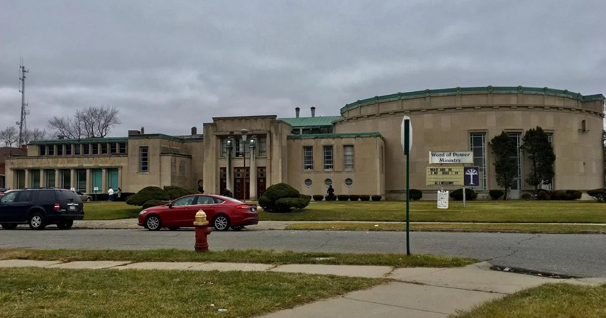 Tiroteio em sinagoga de Michigan: agressor morto após confronto com equipe de segurança