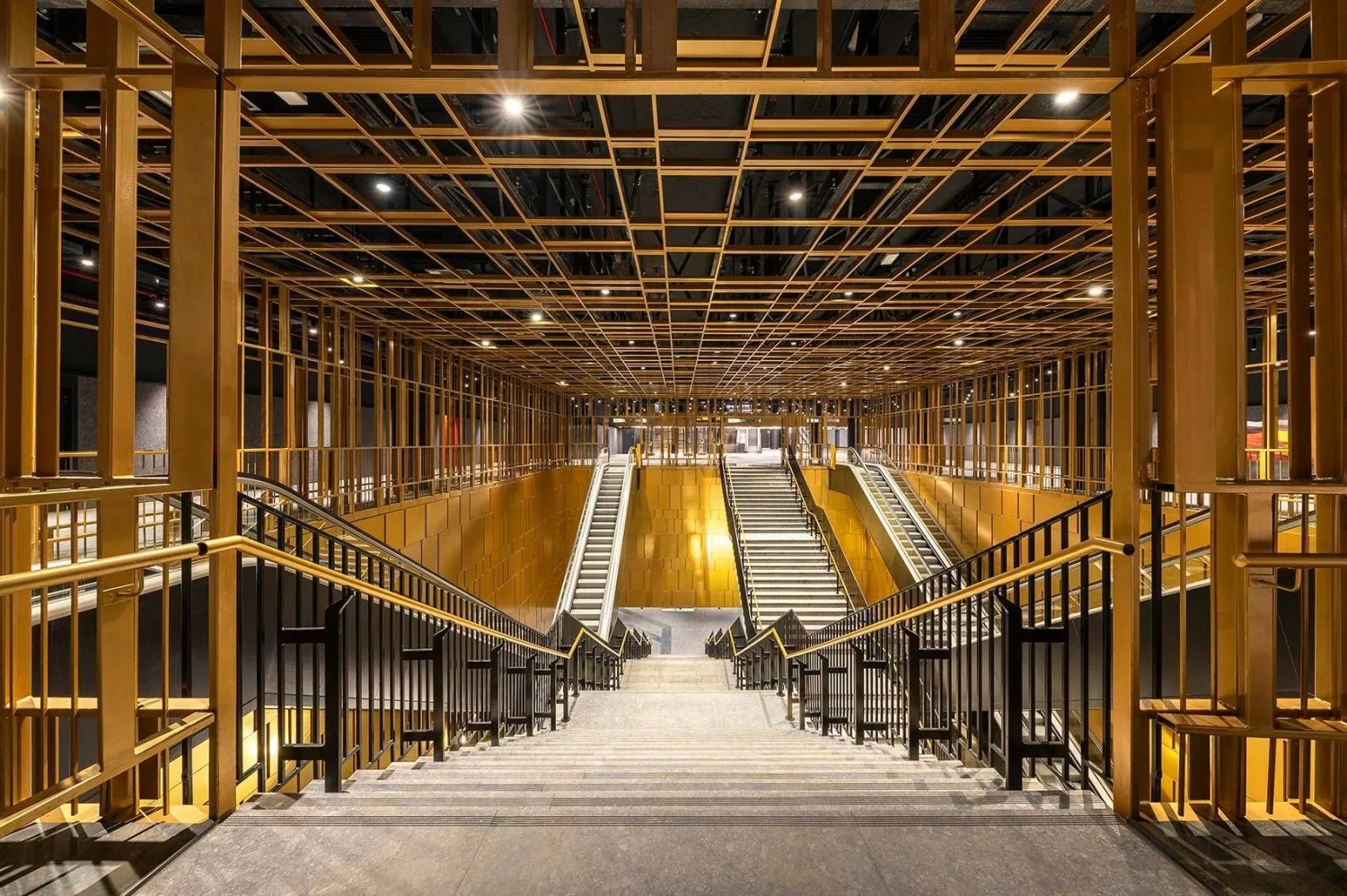 Webuild acelera: receitas 2025 em €13,6 bi e EBITDA bate €1,2 bi com backlog de €58,4 bi