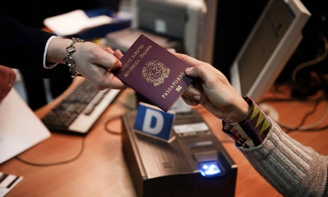 Retirada de Passaportes no Consulado Italiano de Curitiba: O que mudou?