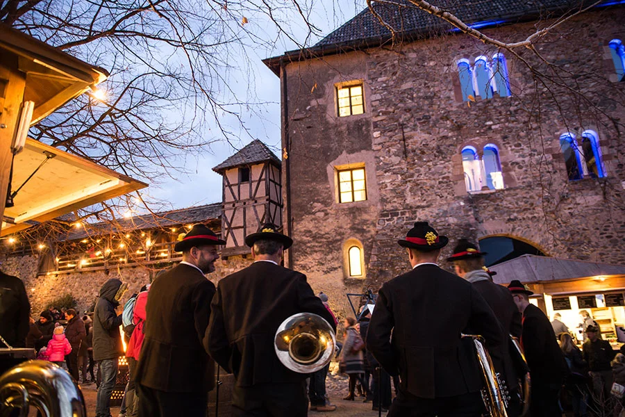 Advento no Castel Tirolo: Um Mercado de Natal Dentro das Muralhas Históricas