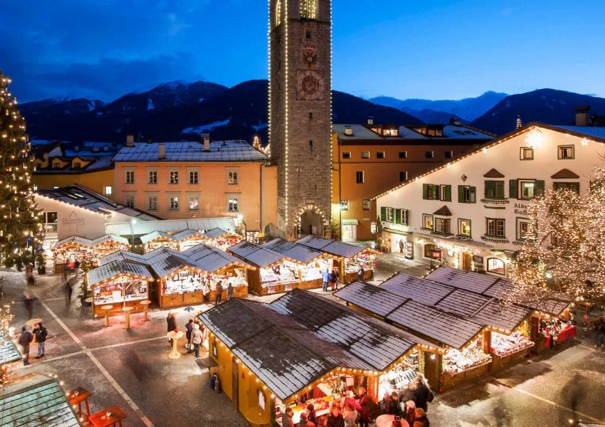 Natal em Grazzano Visconti: Viva a Magia dos Mercados de Natal