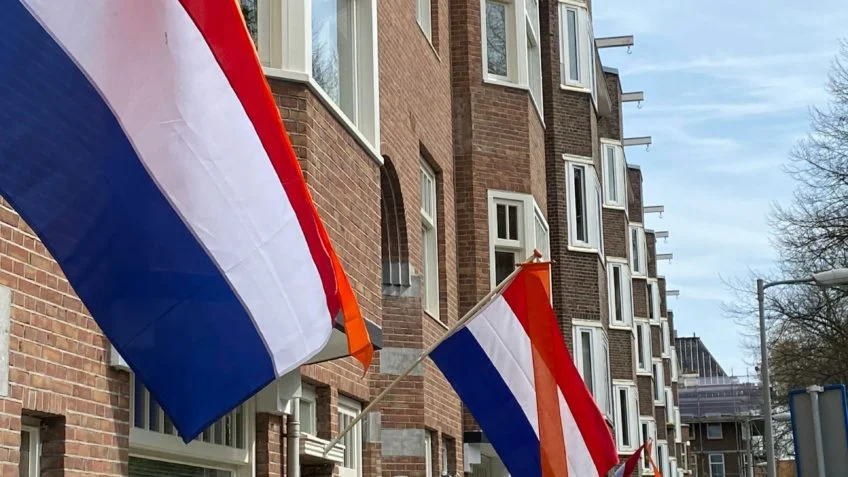 Verificações nas Fronteiras da Holanda: O Que Isso Significa para Brasileiros e Italianos?