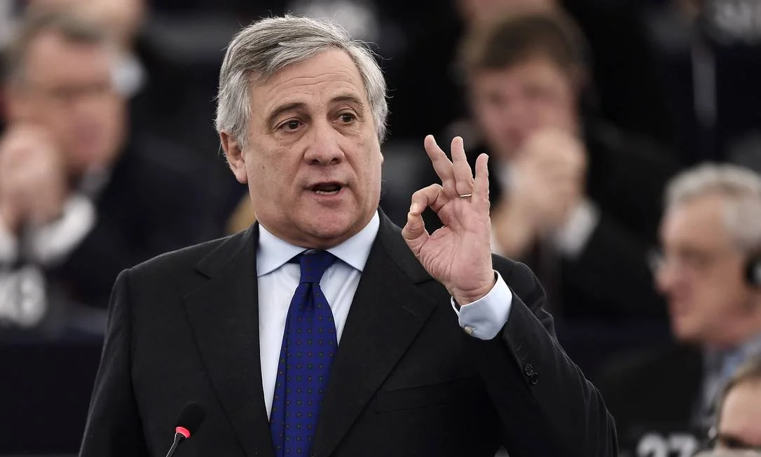 Black Friday de Cidadania Italiana: Provoca Escândalo e Revolta nos Políticos Italianos - "Vergognoso!"