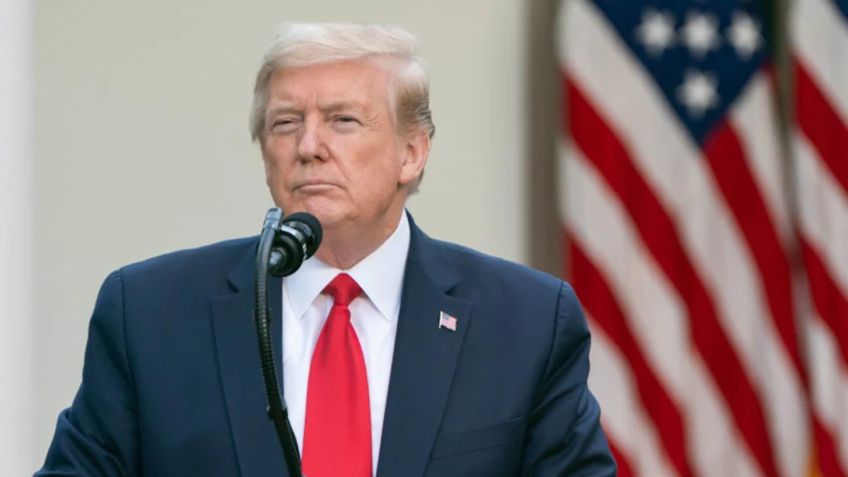 Donald Trump Retorna à Casa Branca