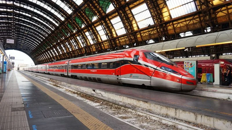 Paris-Milão: O Frecciarossa Está de Volta em Abril de 2025