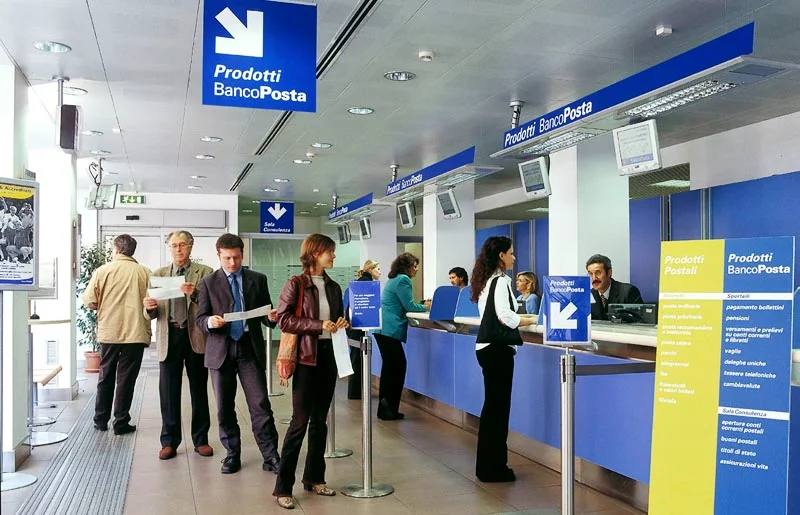 BancoPosta vs. Revolut: Qual é a Melhor Conta Bancária na Itália?