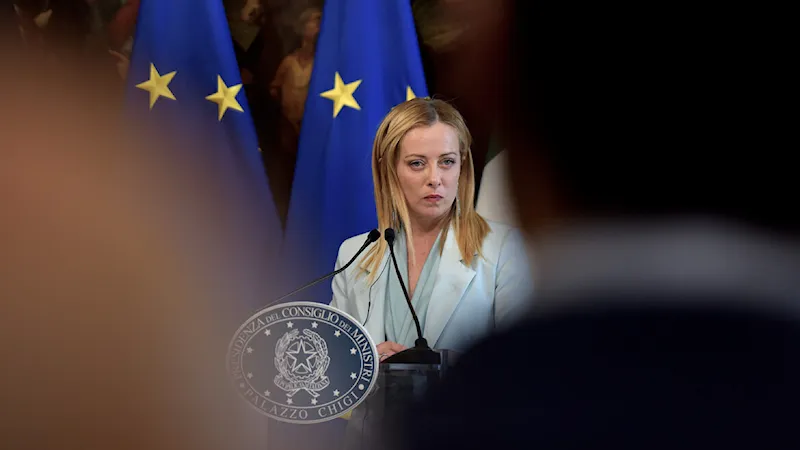 Itália, EUA e Europa: Meloni Defende Aliança com os EUA em Meio a Críticas