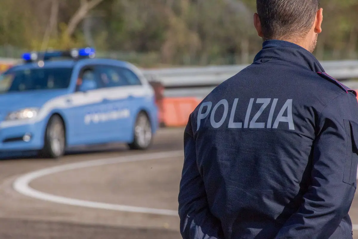 Polícia Italiana Abre Concurso com 1.500 Vagas para Civis e Policiais