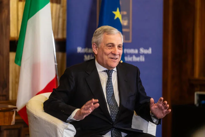 Reforma da Cidadania Italiana: Votação é Adiada, mas Governo Mantém Rumo Polêmico