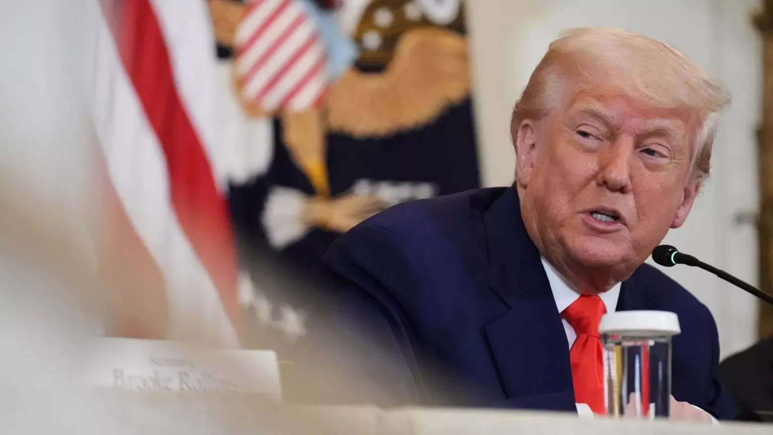 Trump Promete Tarifas à UE a Partir de Junho e Agrava Relações Comerciais