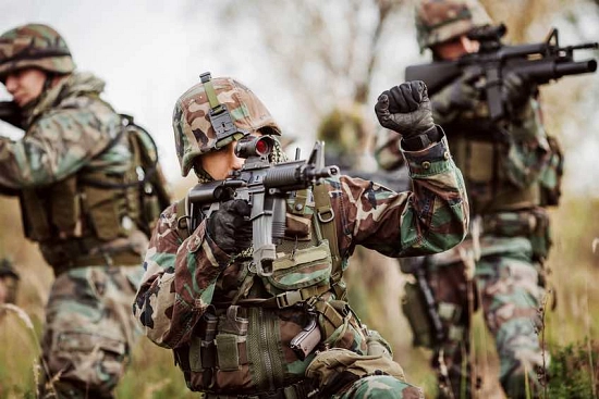 Itália Renova Missões Militares e Bate Recorde em Exportações de Armas