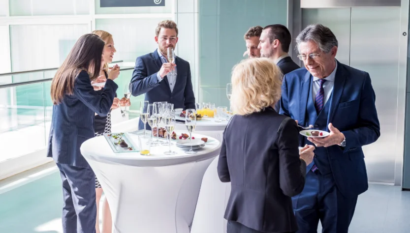 Networking profissional na Itália: Como construir contatos úteis