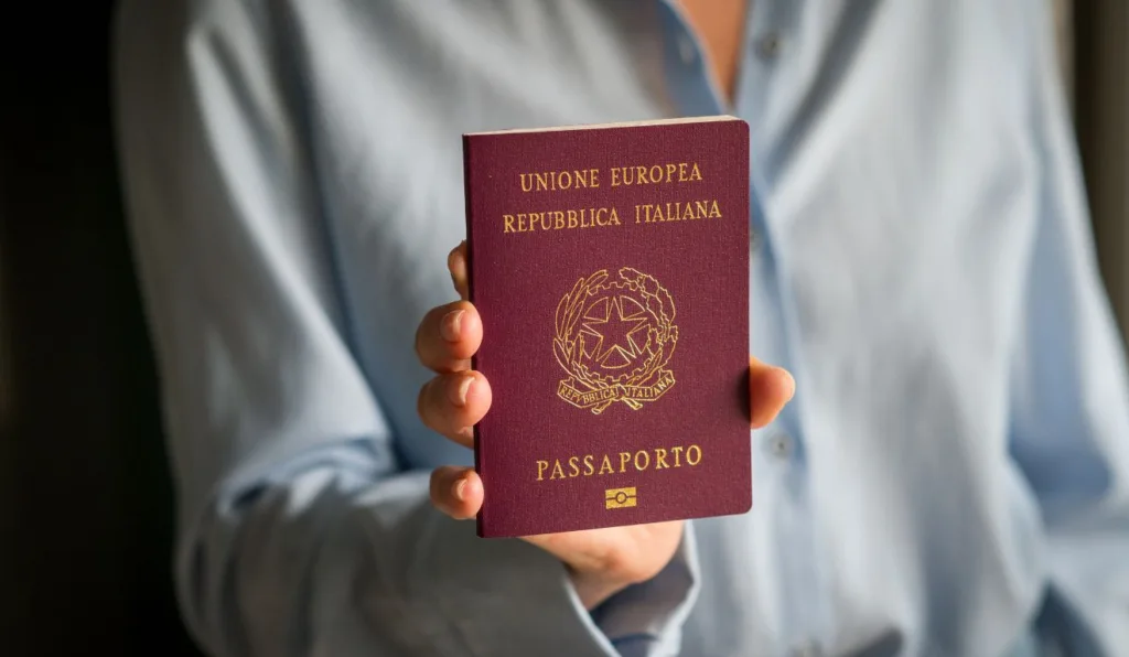 Consulado Italiano em São Paulo Abre Novas Vagas para Renovação de Passaportes