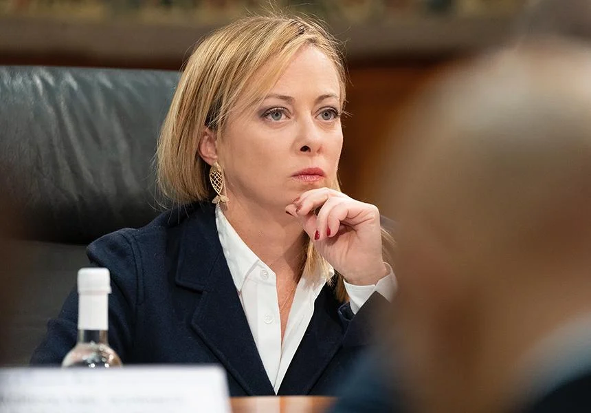 Ataque dos EUA ao Irã Gera Reações: Meloni pede Cautela