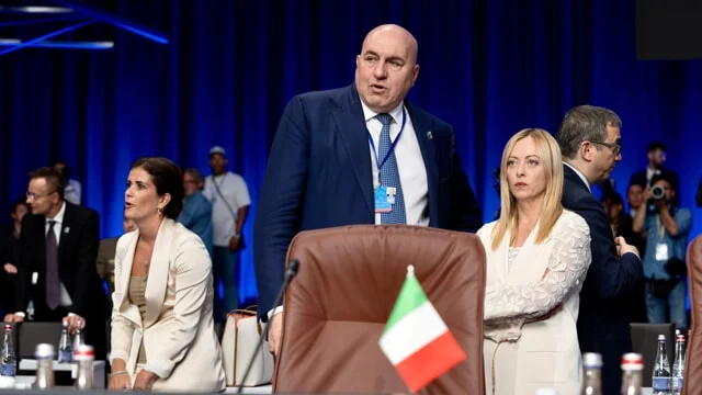 Kiev pressiona, mas Roma ainda não confirma adesão à lista de armamentos