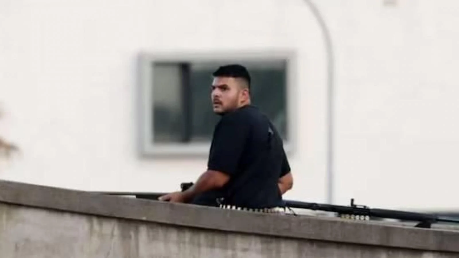 Suspeito do ataque em Bondi Beach, Naveed Akram, é acusado de terrorismo e 15 homicídios