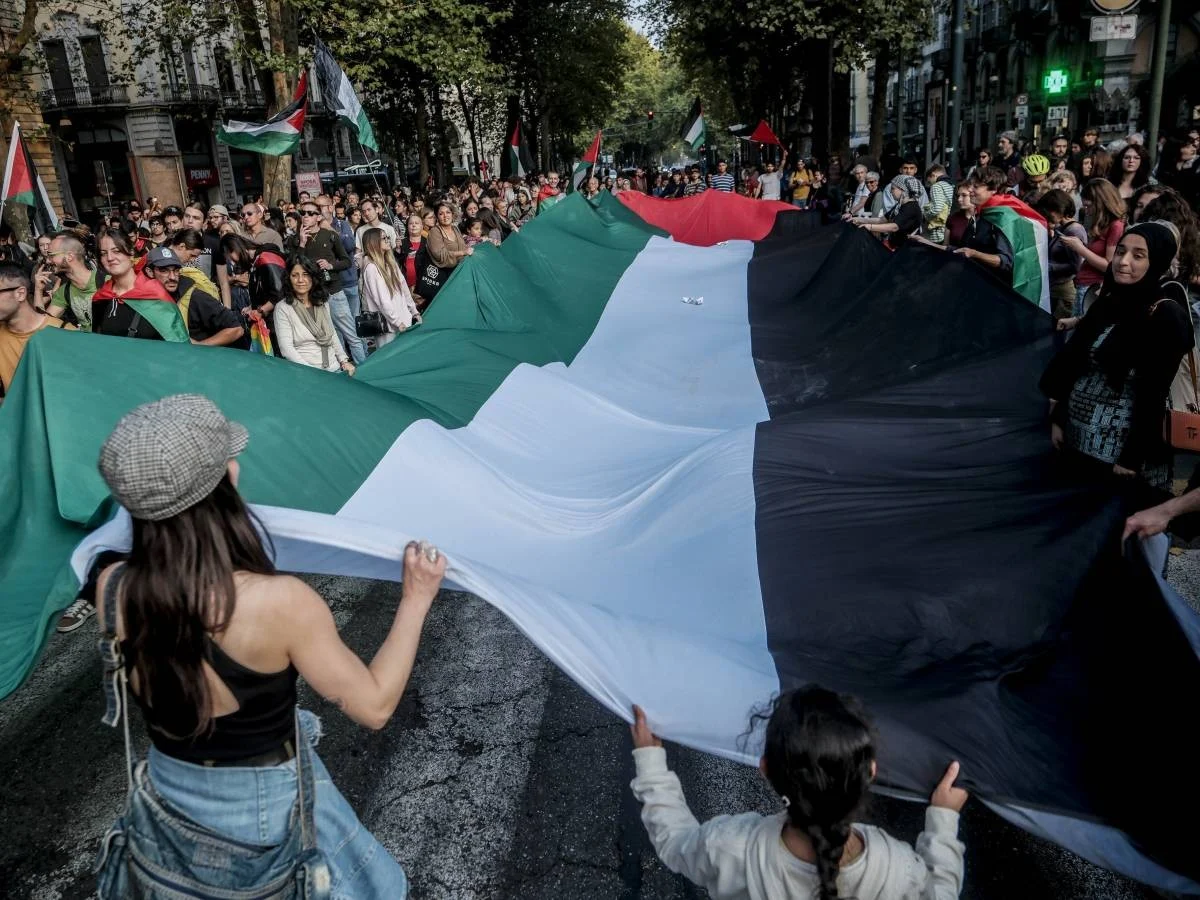 2025: O ano das celebridades alinhadas ao movimento pró-Palestina entre bandeiras e estratégias digitais