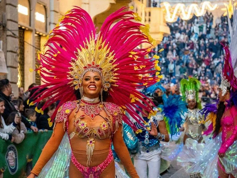 Rome Parade: 1° dell’anno tra le meraviglie del centro Roma con cultura, bande, gioia e spettacolo — rainews.it