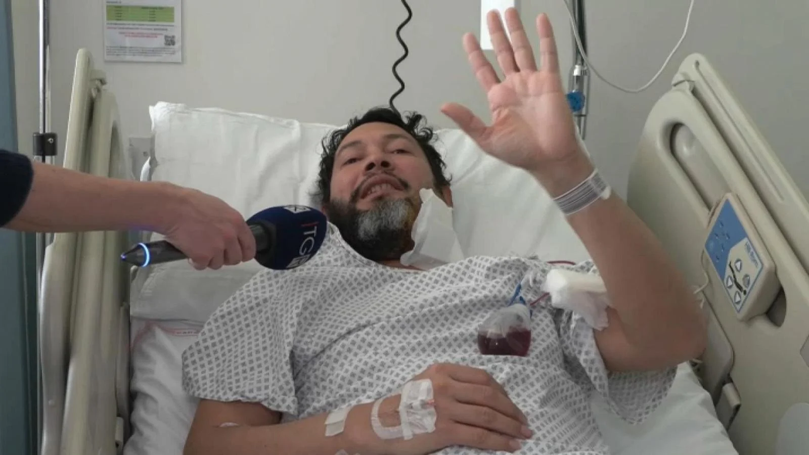 Don Rodrigo esfaqueado em Modena: salvo por cirurgia vascular e atendimento imediato