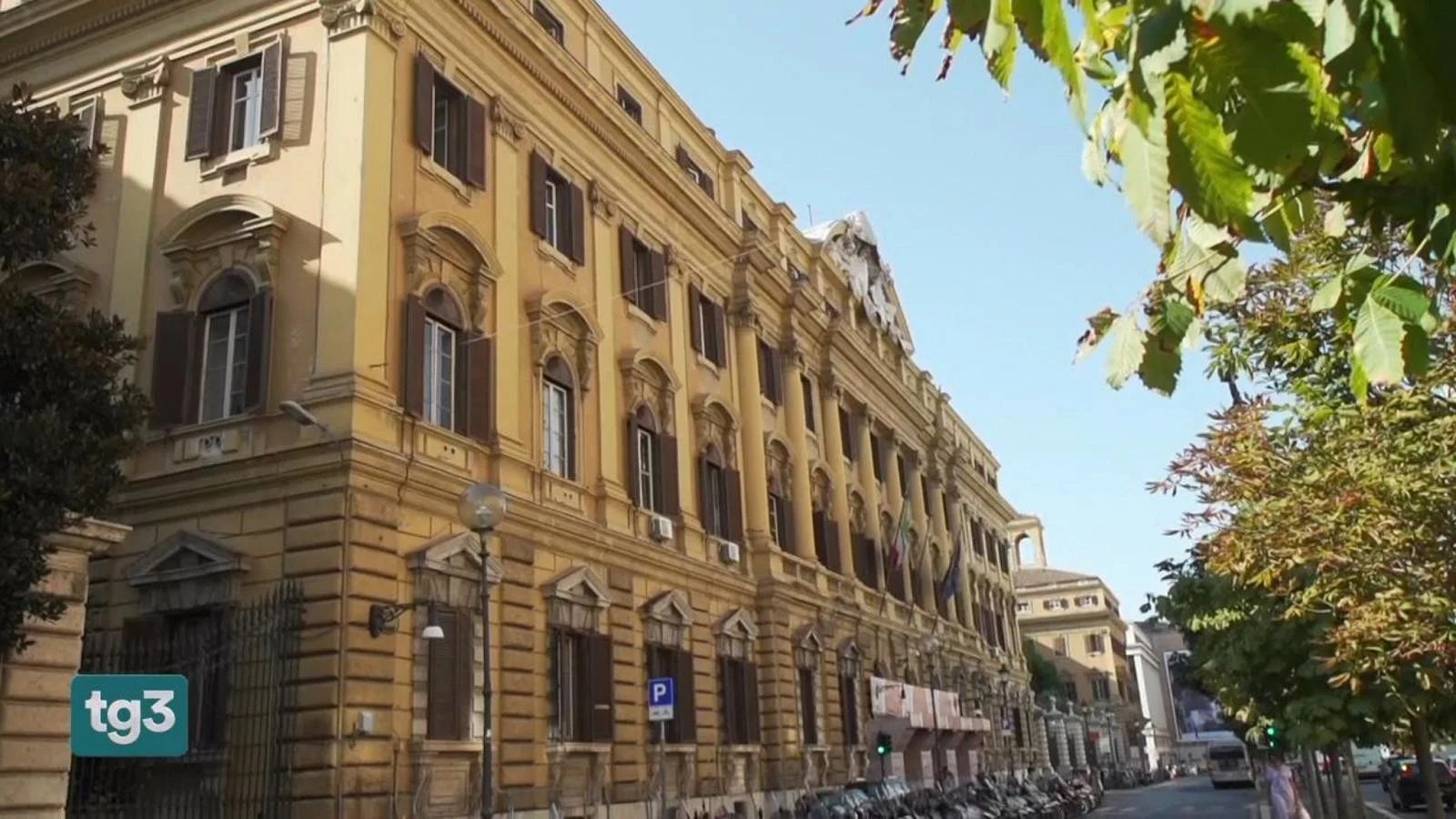 Câmara aprova Lei de Orçamento 2026 com corte do IRPEF para rendas até €50.000