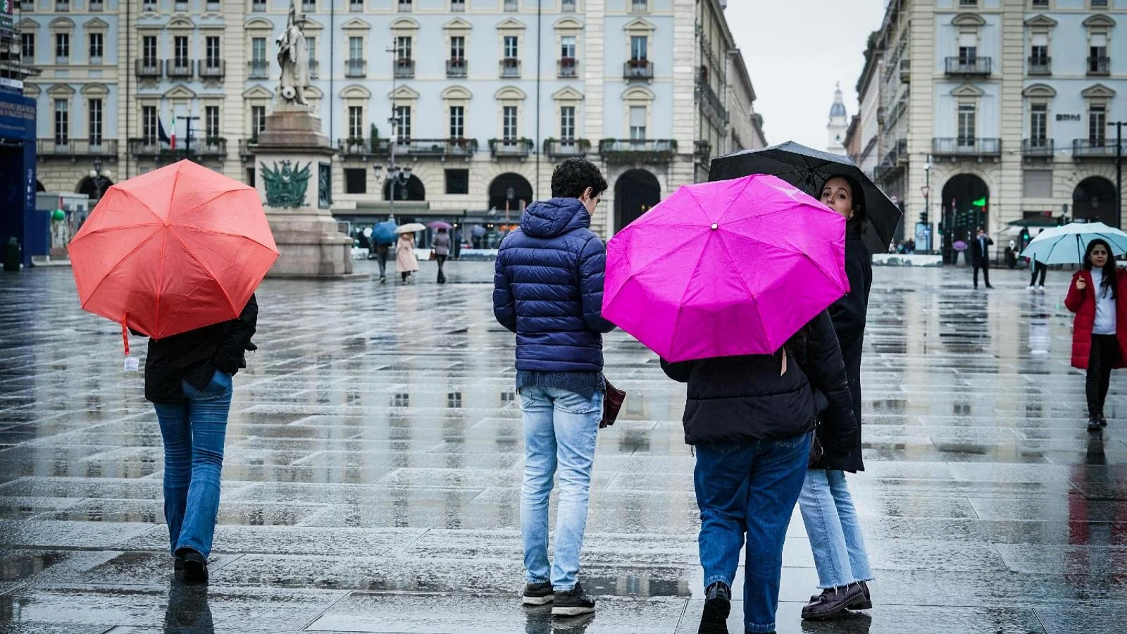 Alerta amarelo em quatro regiões: volta do grande frio ao Norte e chuvas no Centro