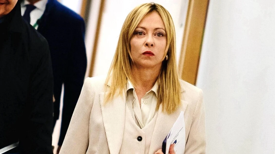 Meloni acompanha crise na Venezuela e define ataque dos EUA como 'legítimo' por ameaça ao combate ao narcotráfico