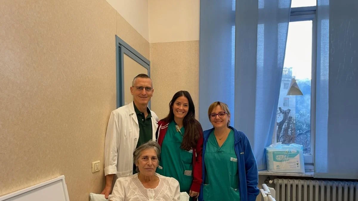 Sem sinais, cresceu em silêncio: tumor ovariano de 6 kg é removido em cirurgia de emergência em Turim