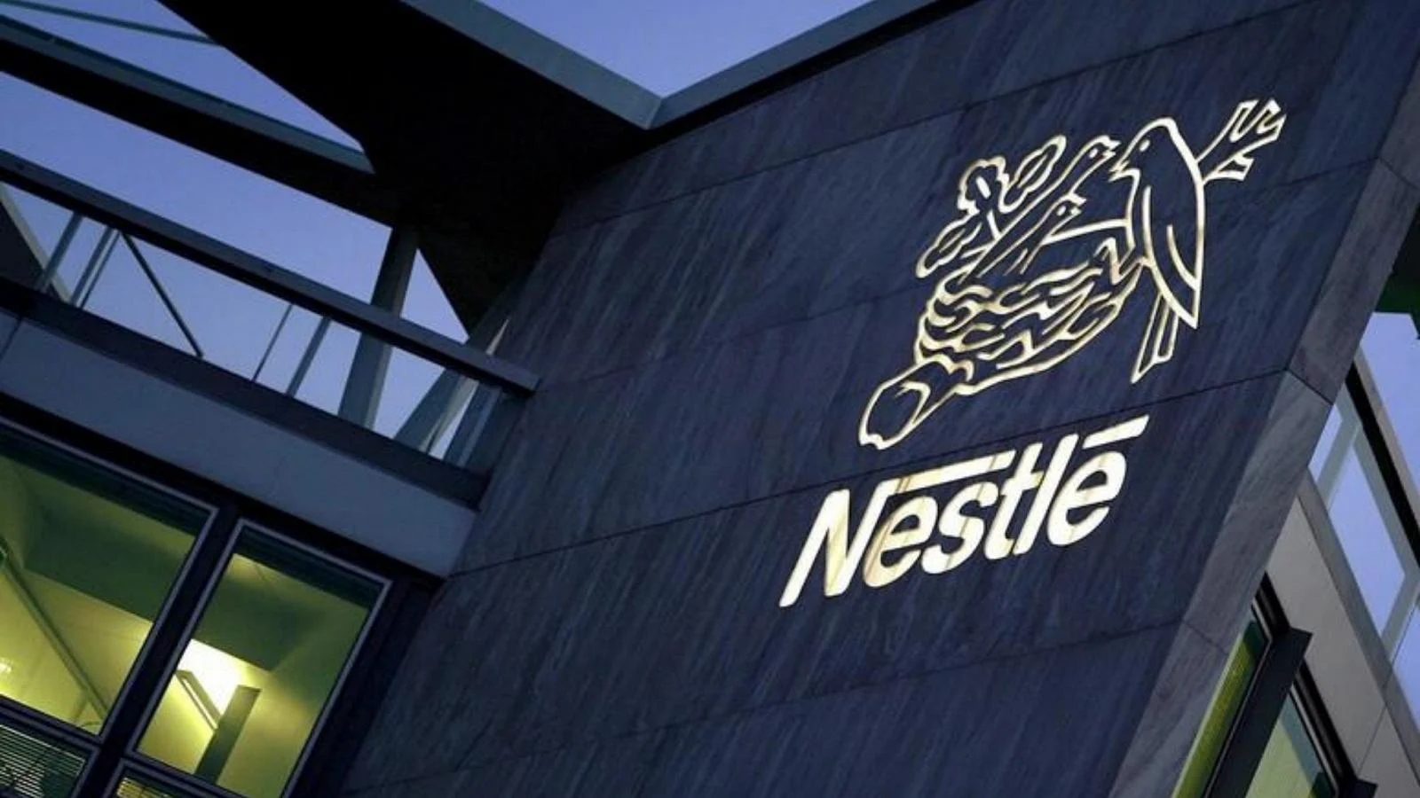 Nestlé anuncia retirada preventiva de lotes de leite para recém-nascidos em vários países da Europa