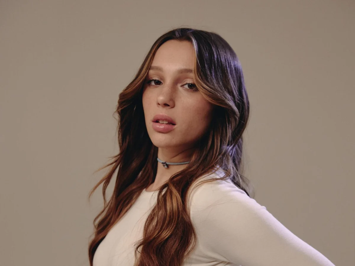 Sarah Toscano faz 20 anos: da raquete ao palco — os 7 segredos da vencedora de Amici 23