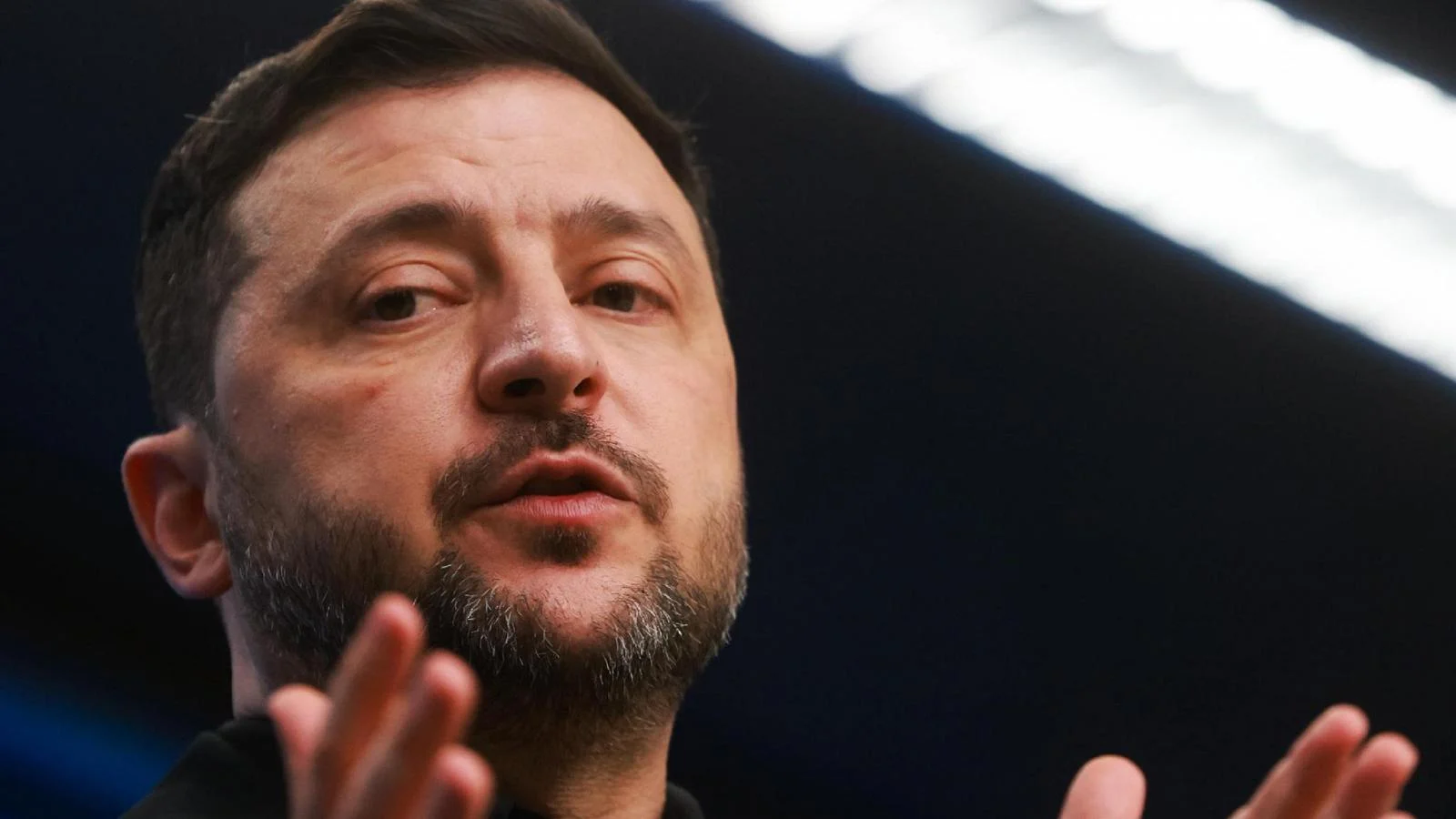 Zelensky negocia com EUA acordo de livre comércio a tarifas zero para acelerar reconstrução da Ucrânia