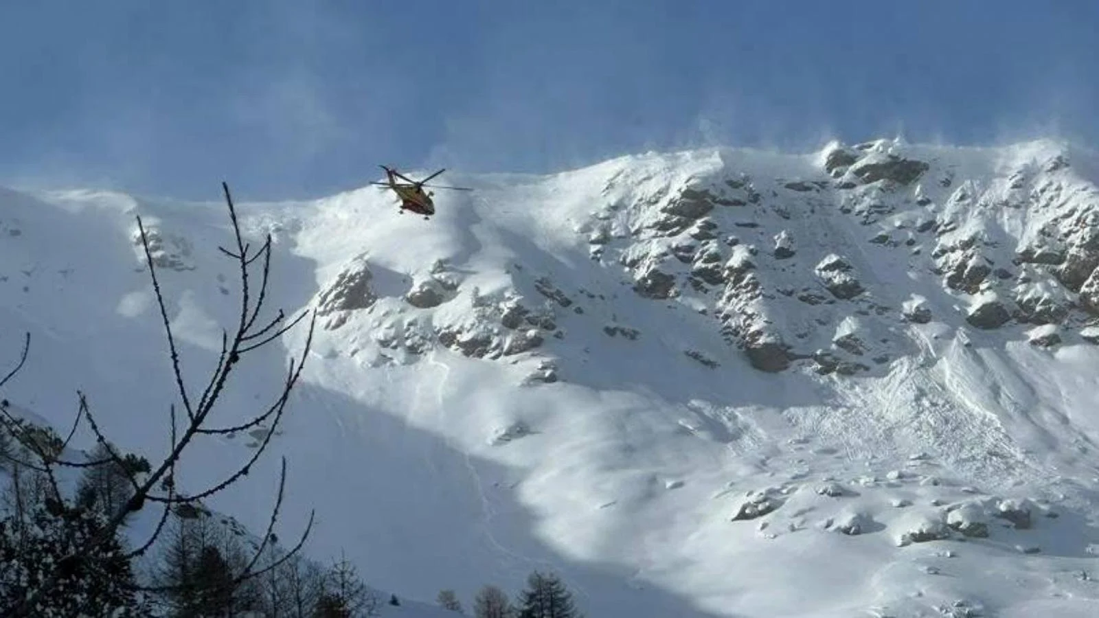 Avalanche sobre Aosta: um esquiador de montanha morre na Pointe de la Pierre