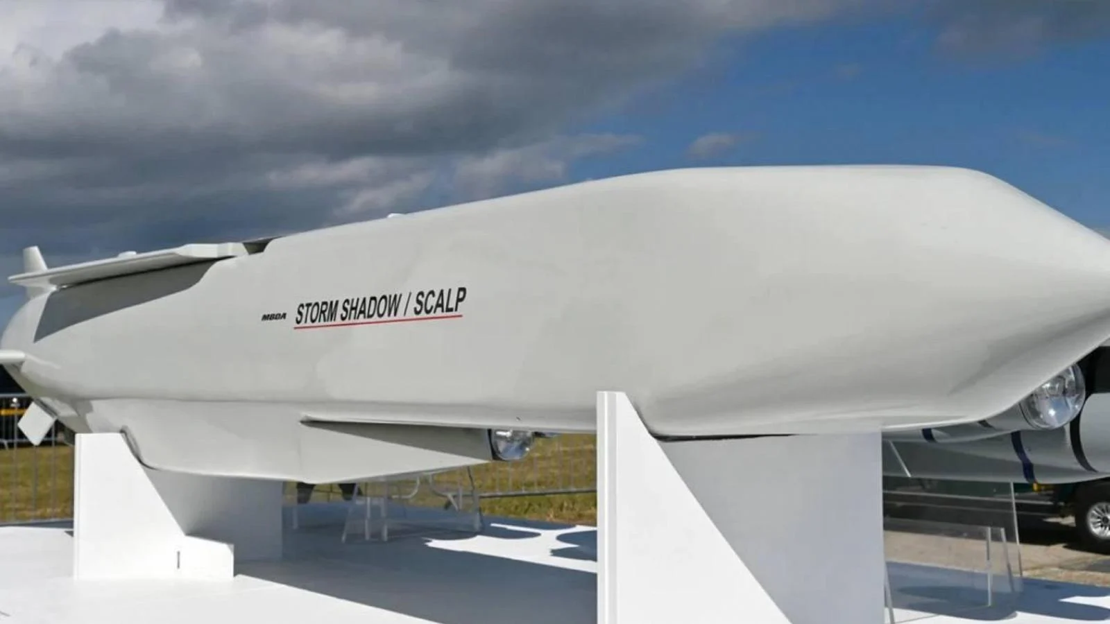 Reino Unido lança projeto Nightfall para desenvolver míssil balístico de longo alcance para a Ucrânia