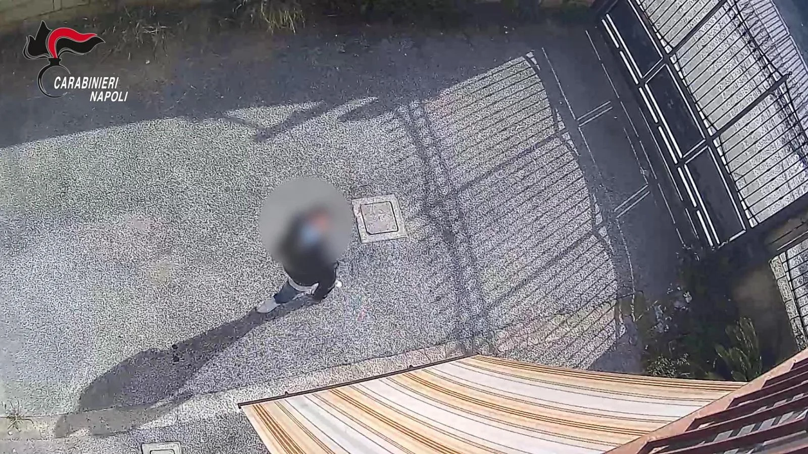 Operação dos Carabinieri desarticula a 'banda dos 38' após ~100 furtos em residências